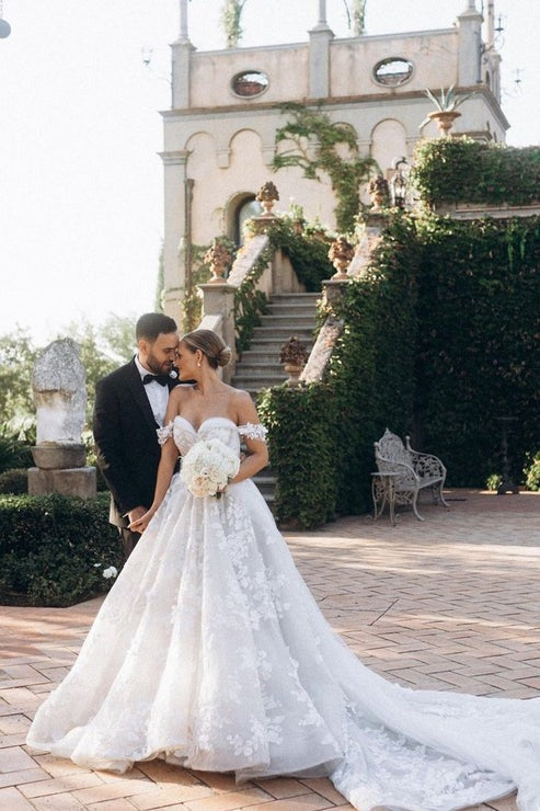 Gorgeous Ball Gown Tulle Lace Wedding Dresses: A Dream Come True for Brides