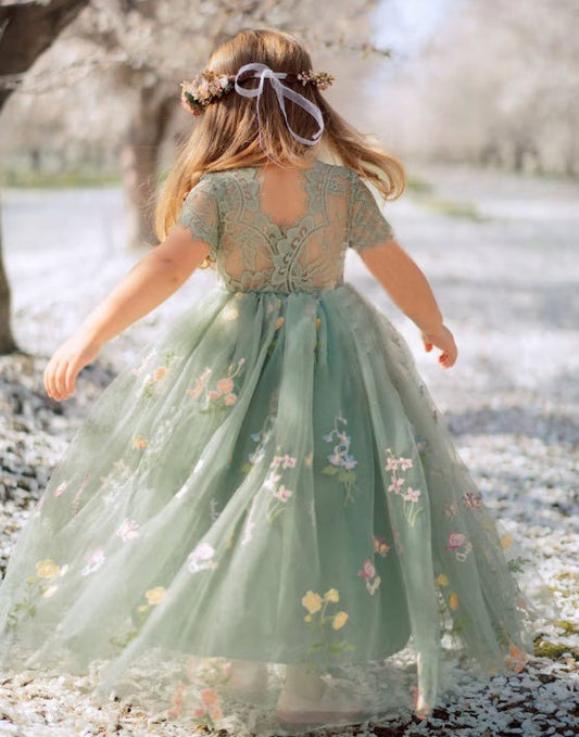 Robe longue vintage vert à manches courtes et appliqués pour demoiselle d'honneur