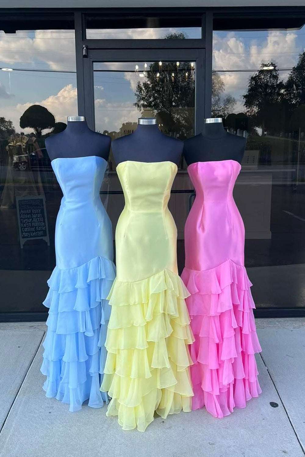 Satin Sheath Strapless Tiered Chiffon Prom Dresses