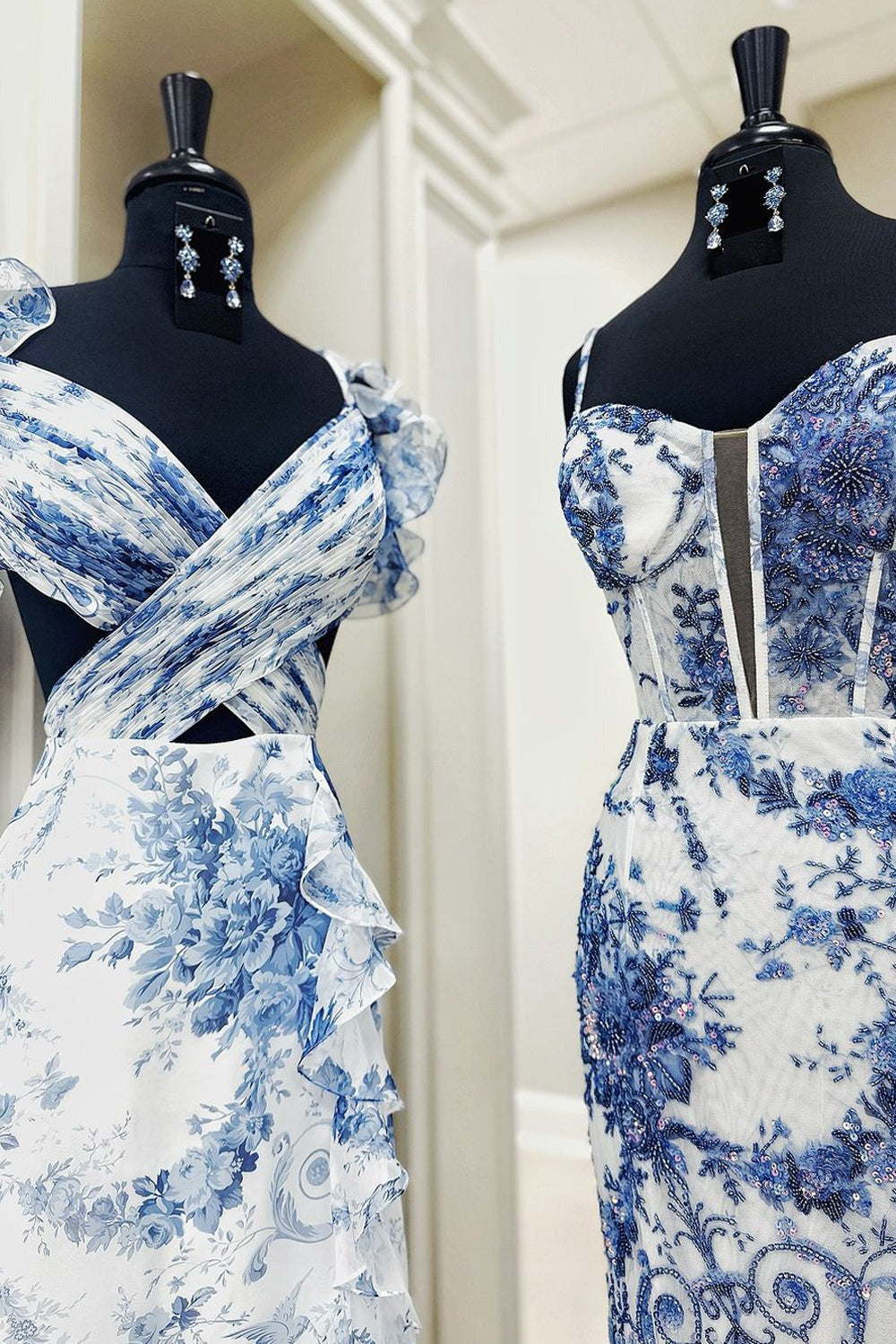 Gorgeous Sheath V Neck Printed Slit Chiffon Prom Dresses