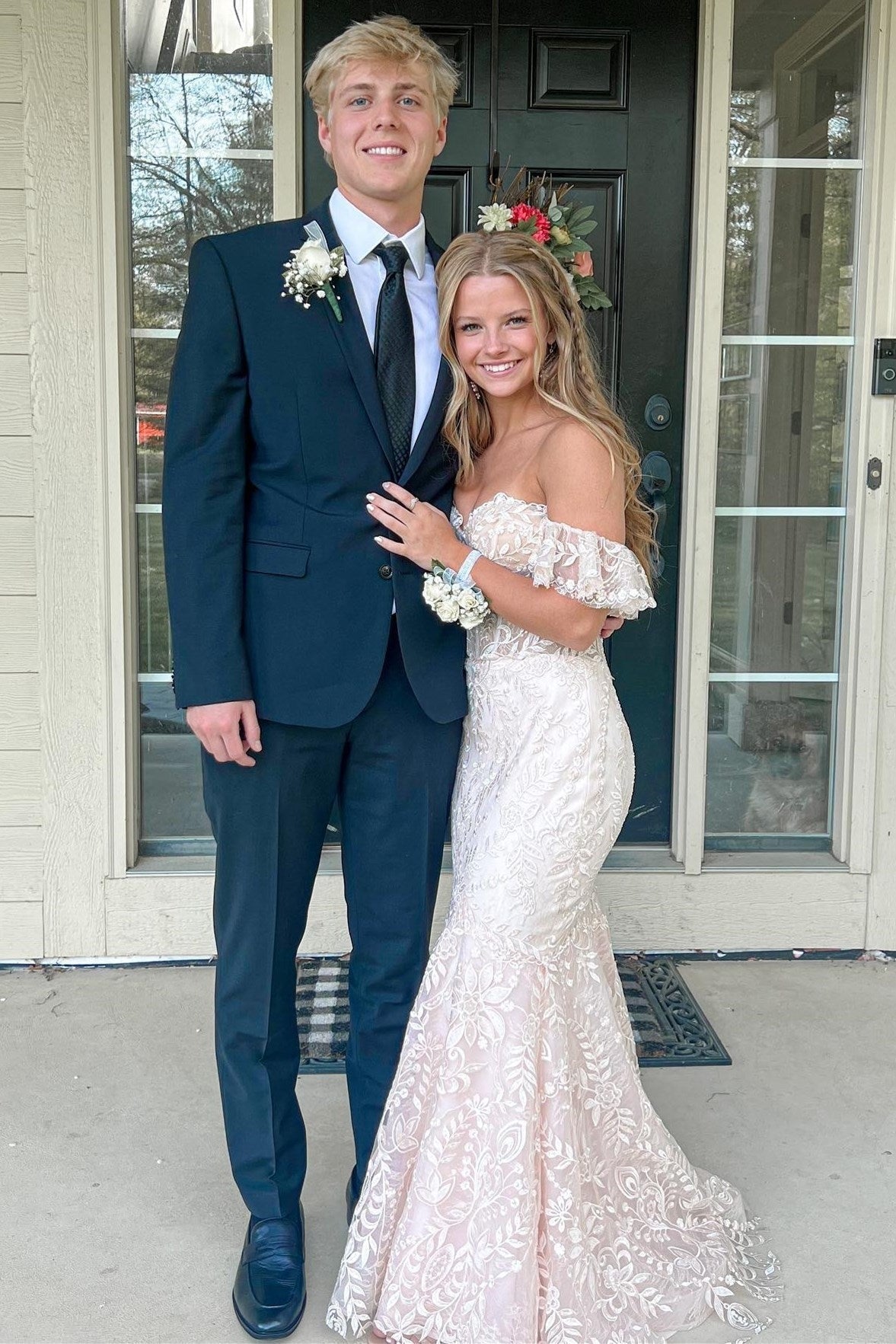 Mermaid Off-the-Shoulder Lace Long Prom Evening Dresses