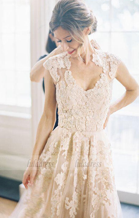Unique Brides Dress,Lace Wedding Dresses,Vintage V neck Wedding Gowns - Pic Color / US12 Unique Brides Dress,Lace Wedding Dresses,Vintage V neck Wedding Gowns - Pic Color / US12