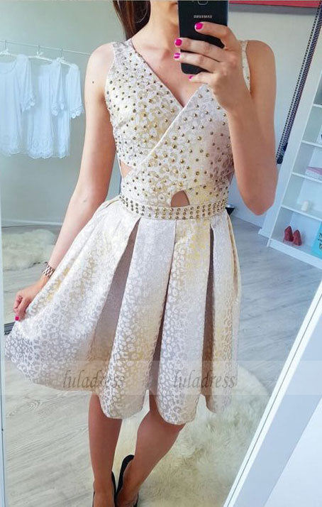 Robe de bal de fin d'année au-dessus du genou, coupe trapèze, col en V, avec perles et plis