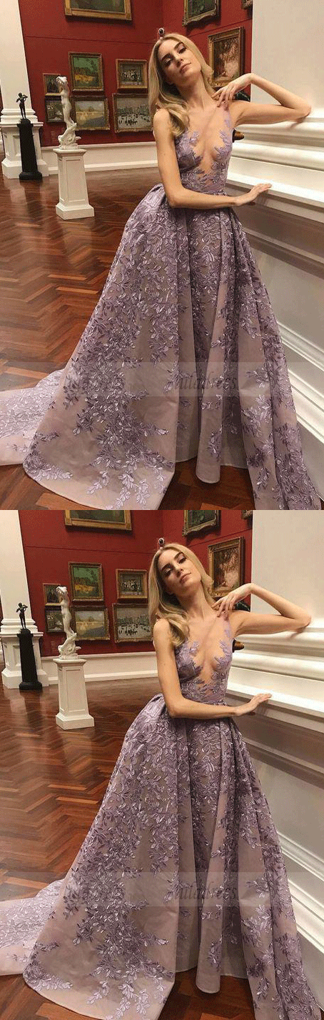 Deep V-neck Sleeveless Ball Gown Prom Gown Dresses