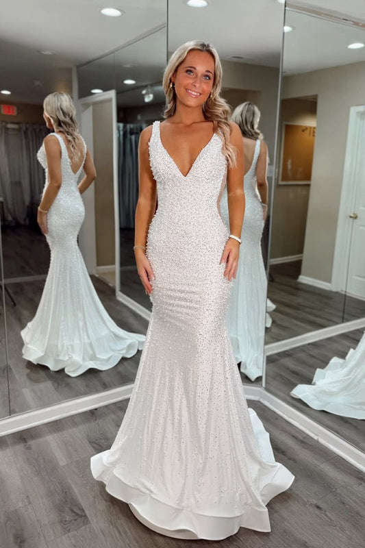 Robe de bal longue sirène en satin blanc à col en V