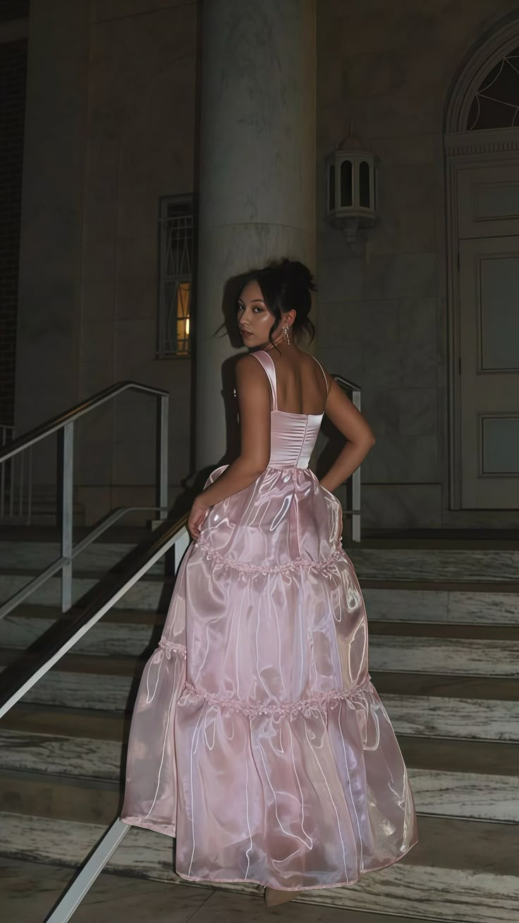 Robes de bal Ougensha longues roses en ligne A à fines bretelles
