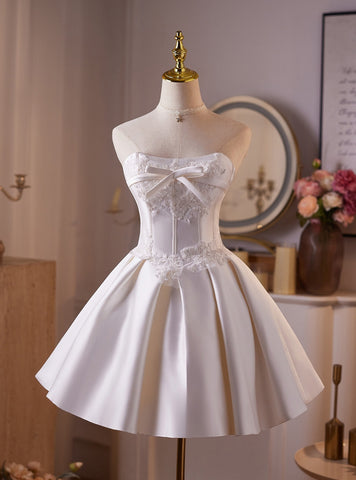 White Satin Strapless Appliques Short Homecoming Dresses