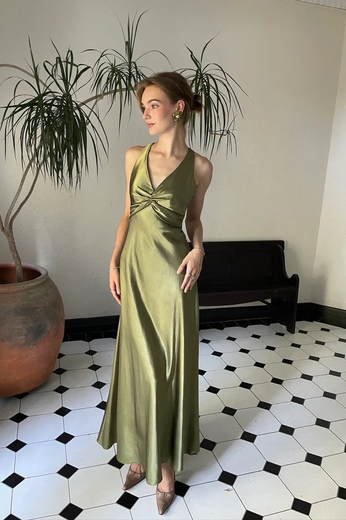 Robe de soirée sirène longue jaune dos nu avec col halter