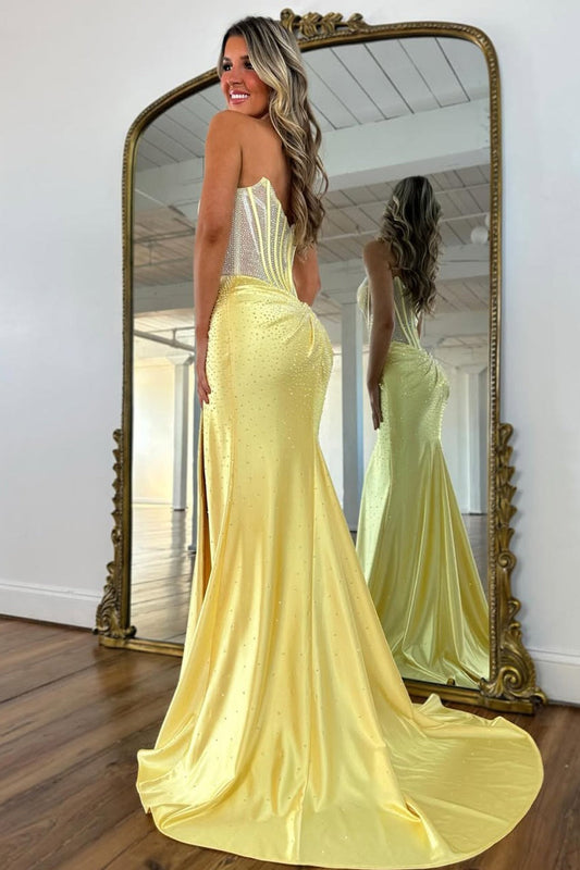 Robe de bal bustier jaune avec corsage et perles, coupe sirène