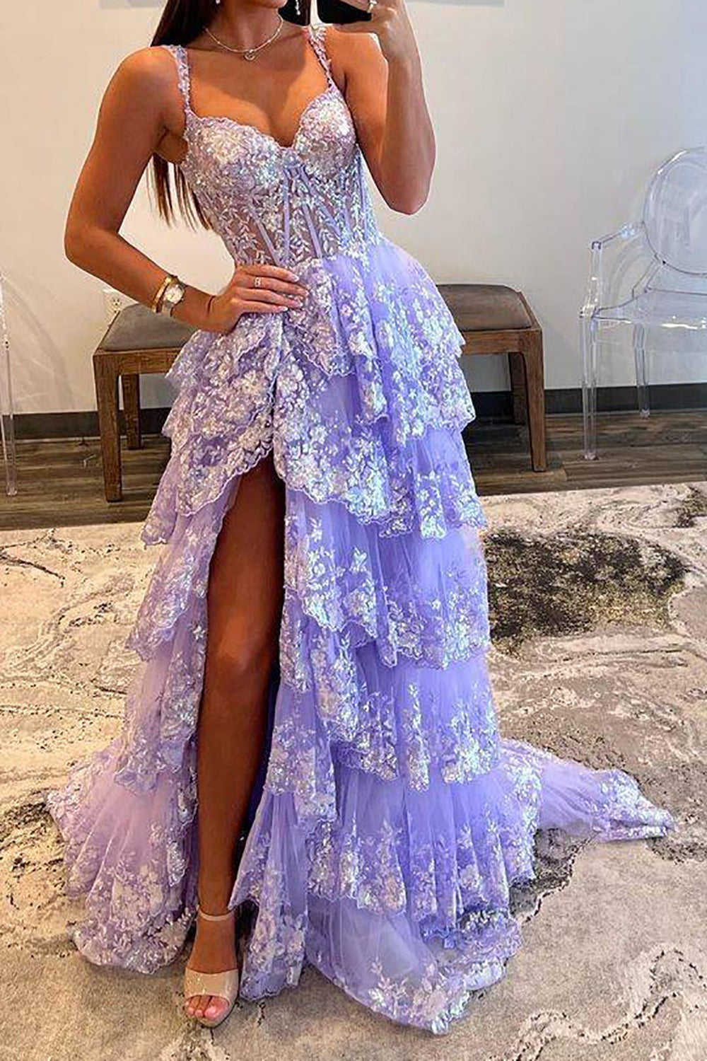 Robes de bal longues en dentelle corset violet clair coupe trapèze