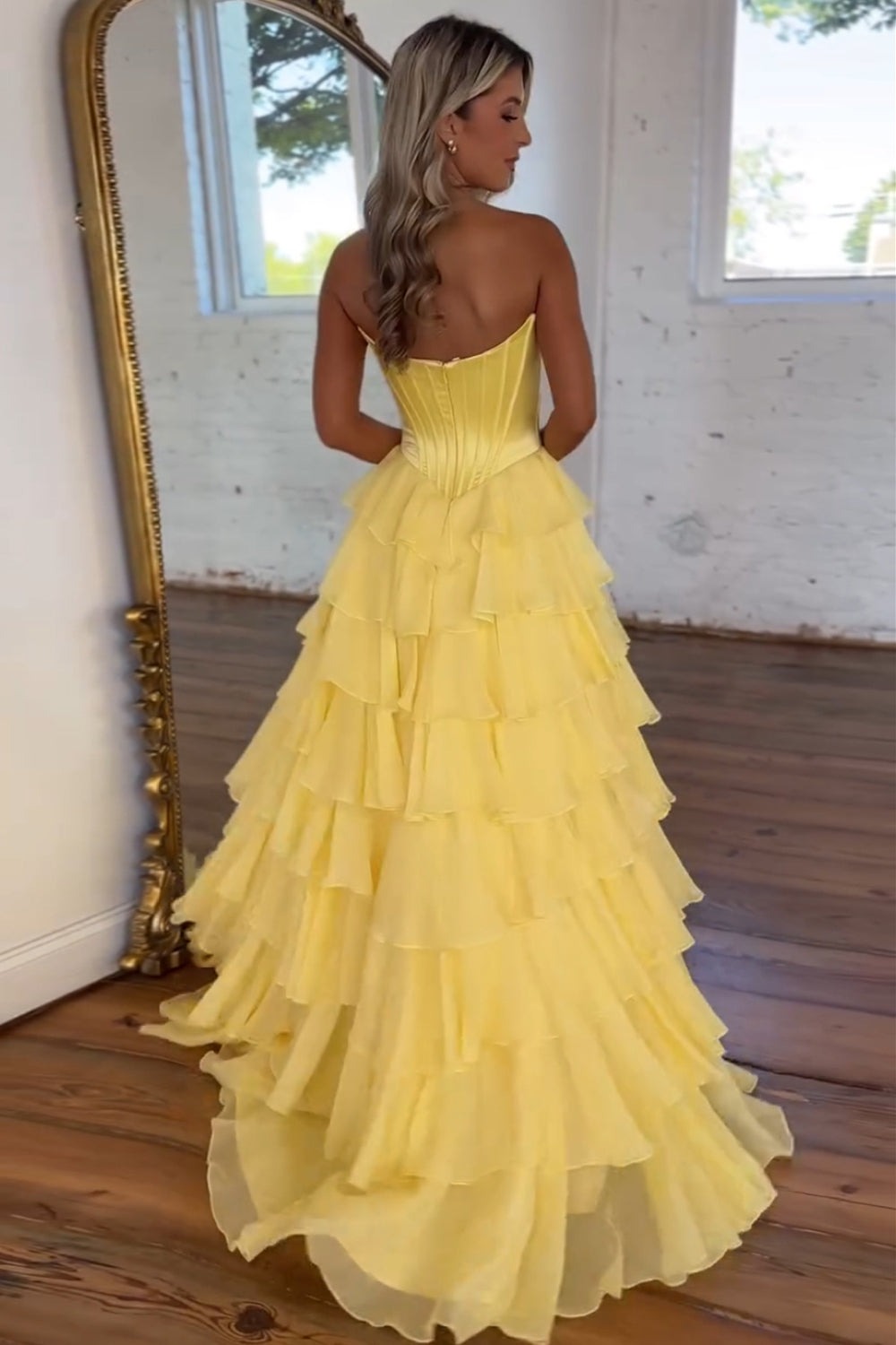 Elegant A-Line Strapless Sleeveless Pleated Appliques Chiffon Tiered Floor Length Prom Dresses Party Dress Evening Gown With High Side Slit And Train Elegant A-Line Strapless Sleeveless Pleated Appliques Chiffon Tiered Floor Length Prom Dresses Party Dress Evening Gown With High Side Slit And Train