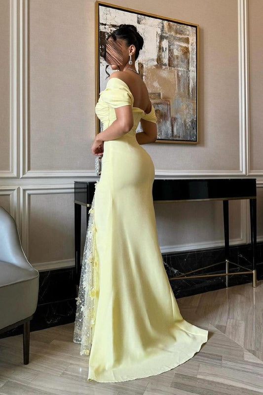 Robes de soirée jaunes en satin épaules dénudées coupe sirène élégantes