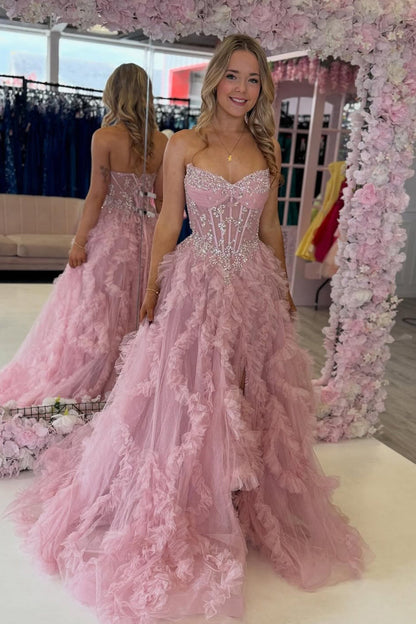 Robes de bal longues en tulle rose fard à joues avec décolleté en V et superposition à volants en forme de trapèze