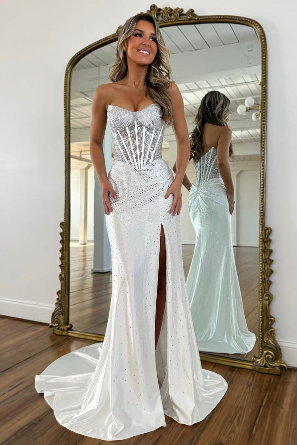 Robe de bal bustier jaune avec corsage et perles, coupe sirène