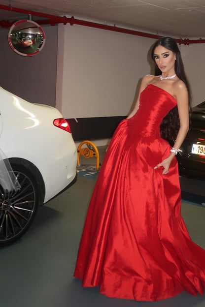 Robes de soirée longues rouges bustier coupe princesse