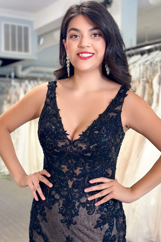Black Mermaid V Neck Lace Appliques Prom Dresses