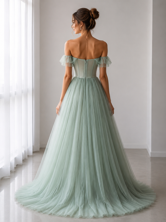 Robes de bal longues en tulle vert coupe trapèze avec épaules dénudées