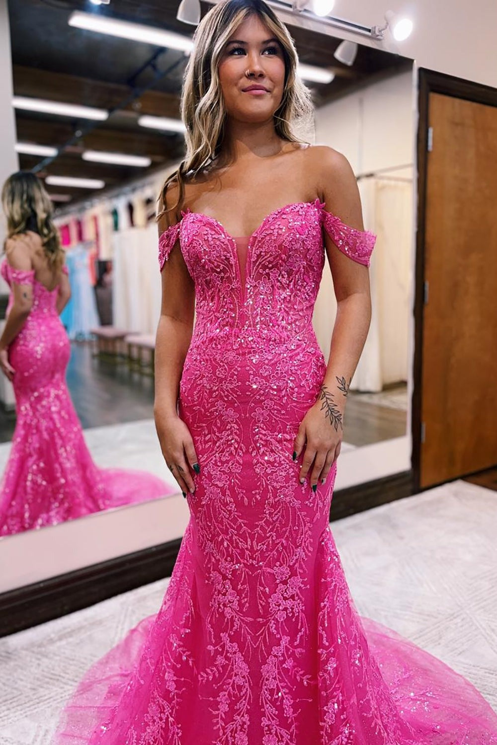 Robe de bal longue sirène fuchsia à épaules dénudées
