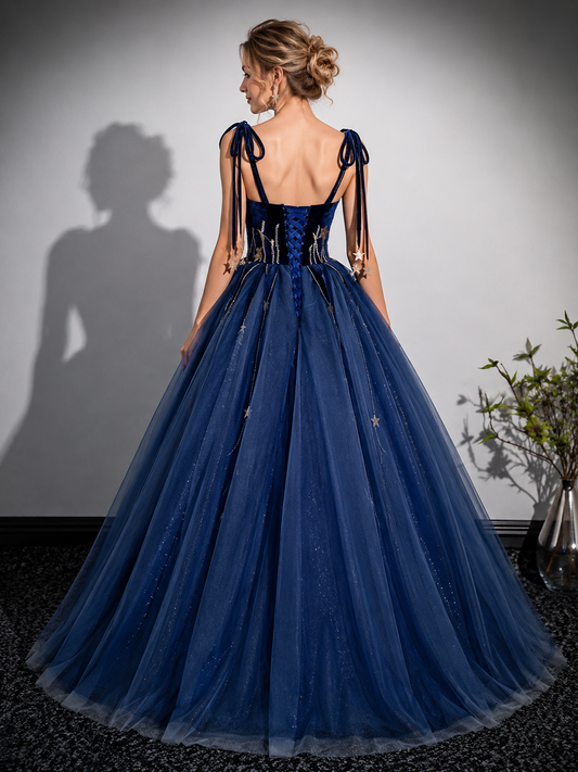 Robes de bal trapèze en tulle bleu marine à fines bretelles