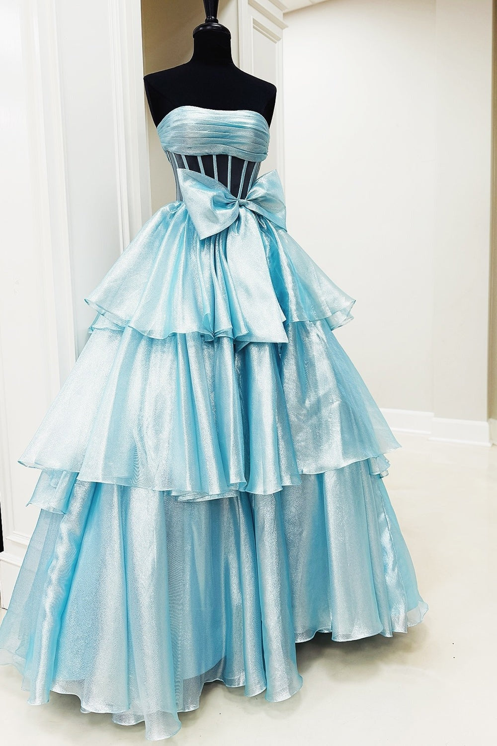 Robes de soirée de bal longues à volants sans bretelles