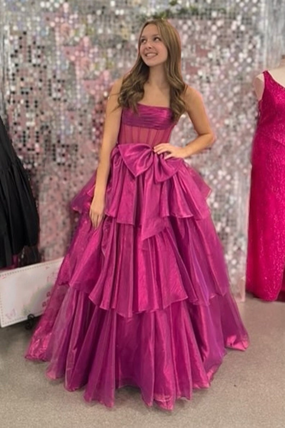 Robes de soirée de bal longues à volants sans bretelles