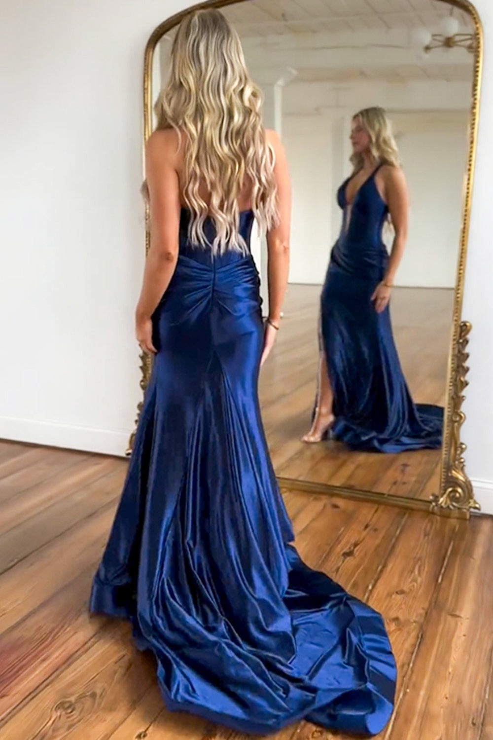 Robe de bal longue en satin dos nu rouge sirène sexy