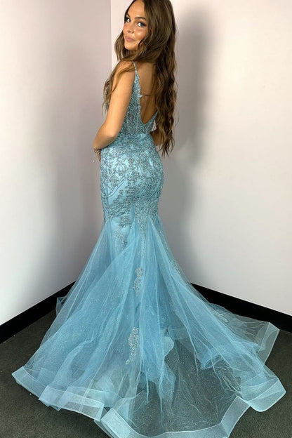 Robes de bal longues en tulle bleu clair coupe sirène à fines bretelles