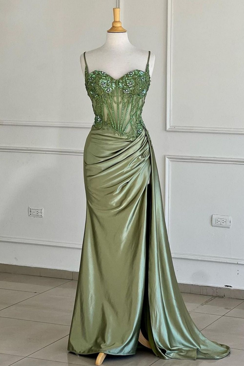 Stunning Mermaid Spaghetti Straps Long Glitter Satin Prom Dresses