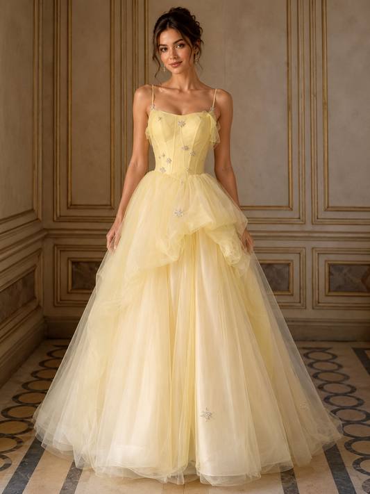 Robes de bal en tulle jaune avec bretelles fines et perles coupe trapèze