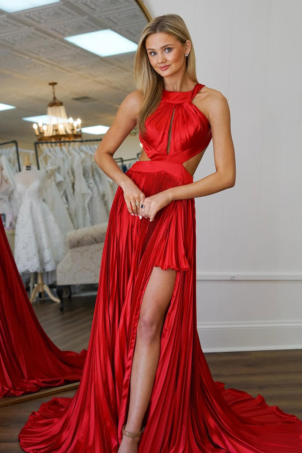A-Line Halter keyhole Cutouts Red Satin Pleated Long Prom Dresses Pic Color / US8