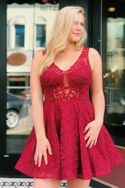 Courtes robes de bal bordeaux en tulle et dentelle, coupe trapèze et col en V