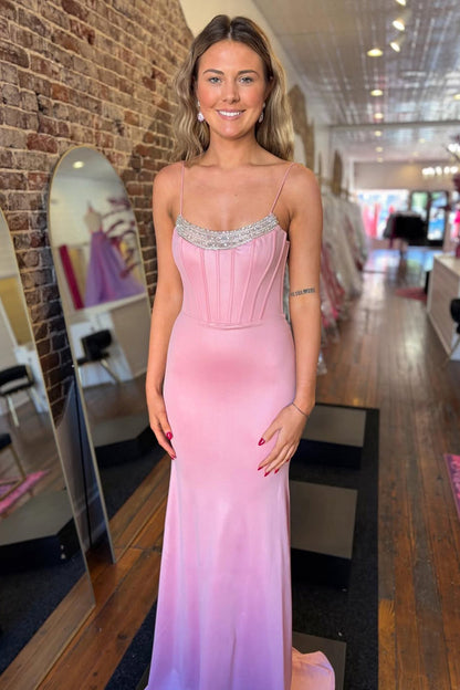 Robes de bal longues en satin rose sirène à encolure dégagée