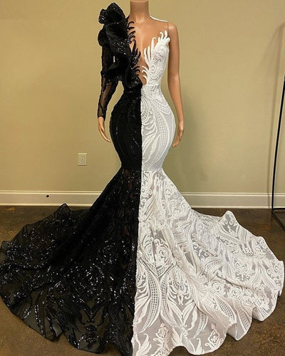Robes de bal sirène blanches et chaudes à manches longues et une épaule, moitié noires, moitié blanches