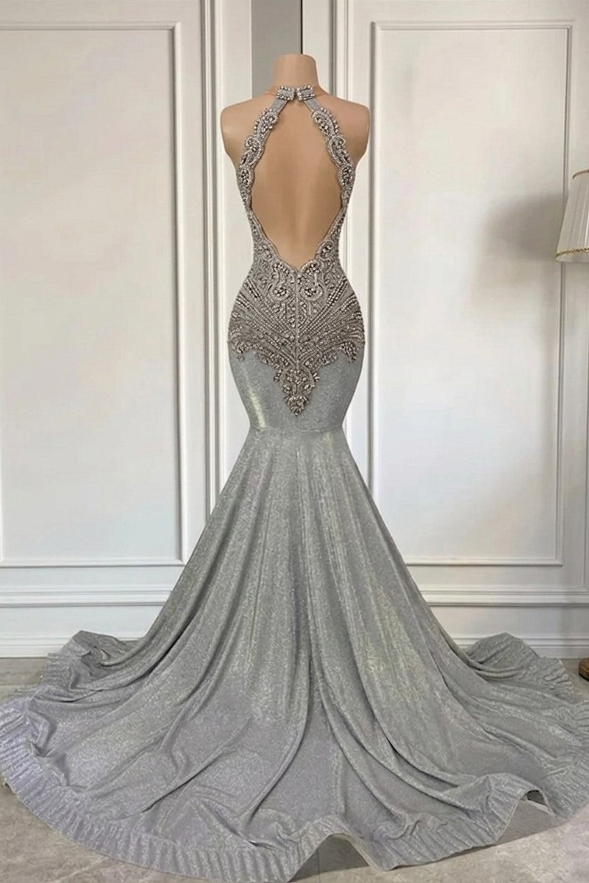 Robes de bal sirène longues en satin argenté avec perles et encolure dos nu