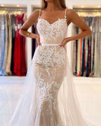 Glamorous Spaeghtt-Straps Lace Mermaid Prom Dress With Ruffles