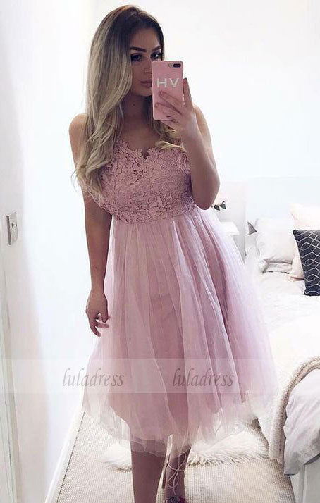 A-Line V-Neck Knee-Length  Homecoming Dress with Lace
