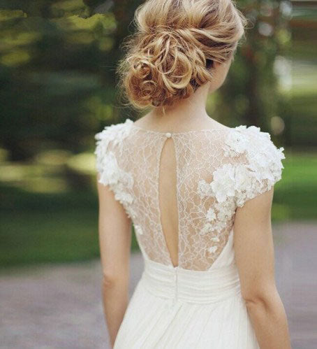 Chiffon Garden A-line Wedding Dresses V-Neck Ruched with Handmade Flowers Beach Bridal Gowns