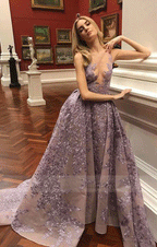 Deep V-neck Sleeveless Ball Gown Prom Gown Dresses