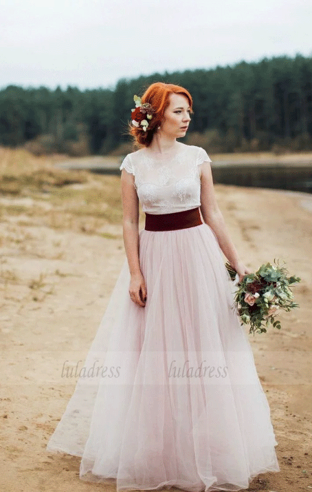 A Line Round Neck Short Sleeves Tulle Wedding Dresses