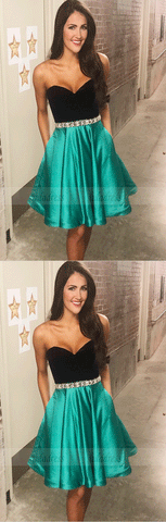 A-Line Sweetheart Above-Knee Green Homecoming Dress with Beading Pockets
