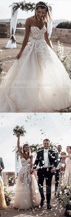 A-Line Sweetheart Sleeveless Sweep Train Tulle Wedding Dress with Appliques